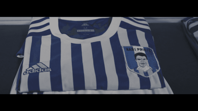 Portada de La Real Sociedad de Fútbol y agencia Dimensión reemplazan el escudo por la imagen del futbolista Xabi Prieto