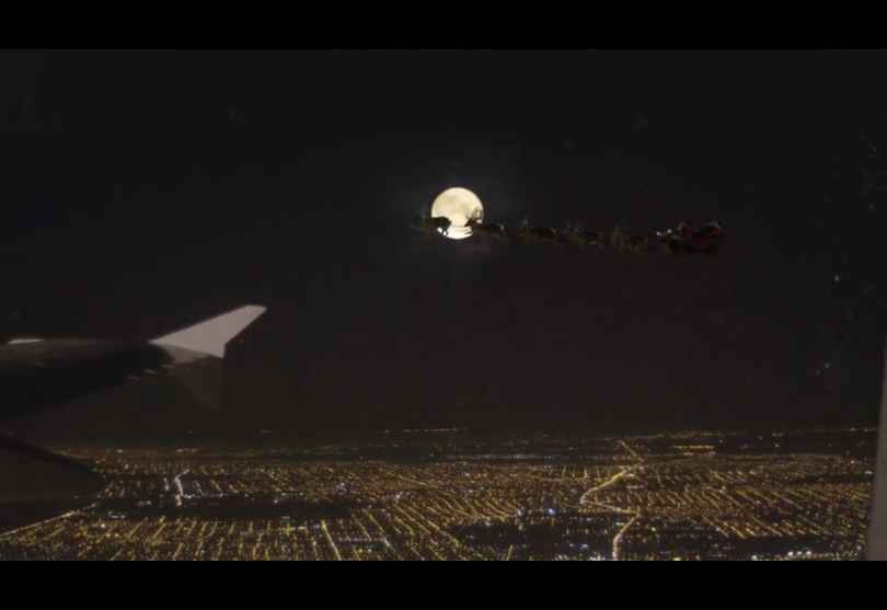 Portada de “Un Vuelo de Navidad”, la acción de Graphene Buenos Aires para LATAM Airlines 